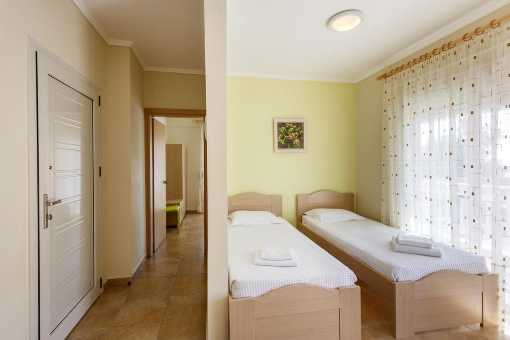 Mavridis Studios Flojitá Kültér fotó